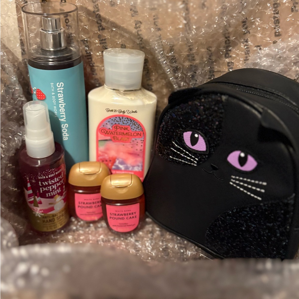 Bath & Body Works Black Cat Bag with Spray, lotion large, hand sanitizer
